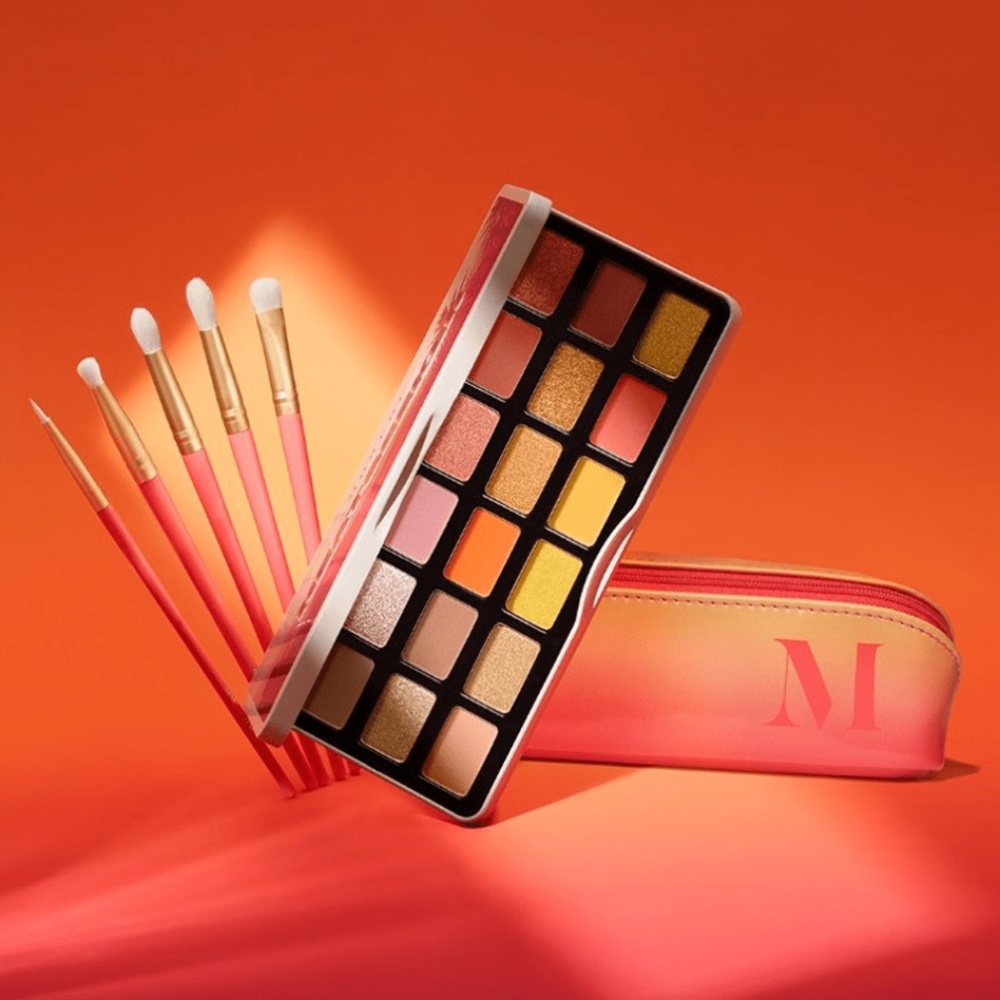 Morphe - Heat Seeker - eyeshadow and brushes pack - NWT